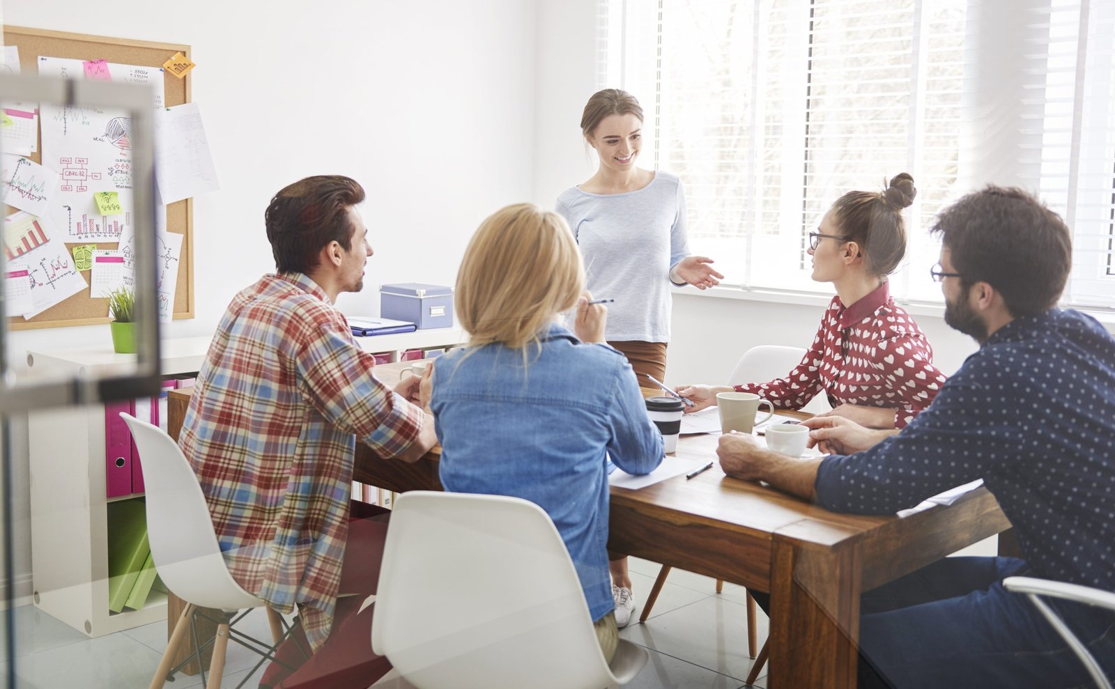 coworkers brainstorming an idea through communicating